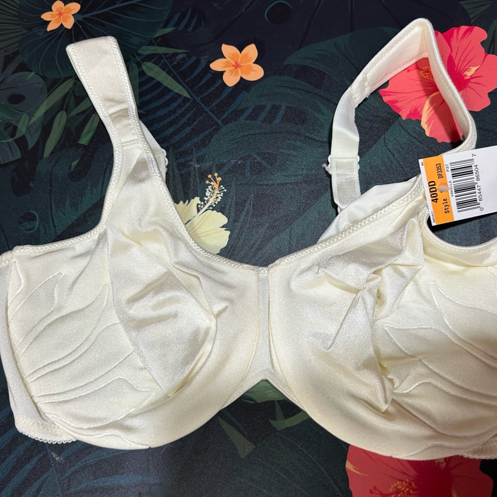 EPC 40DD wide strapped bra NEW!